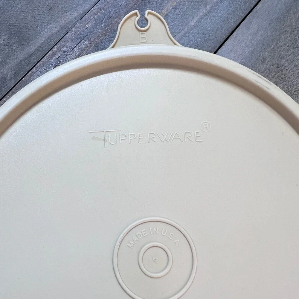 Tupperware 5.75